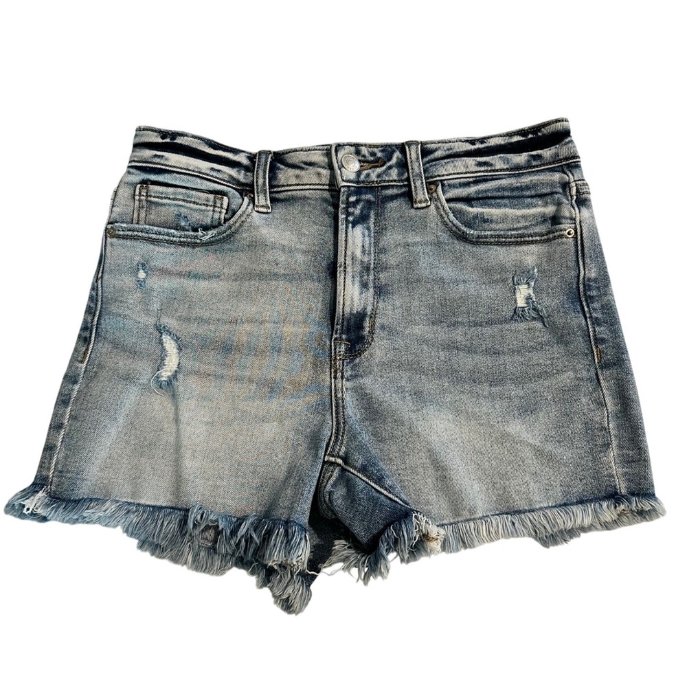Zenana Womens Distressed Denim Shorts Sz Medium Light Wash Frayed Hem DTP-1969A